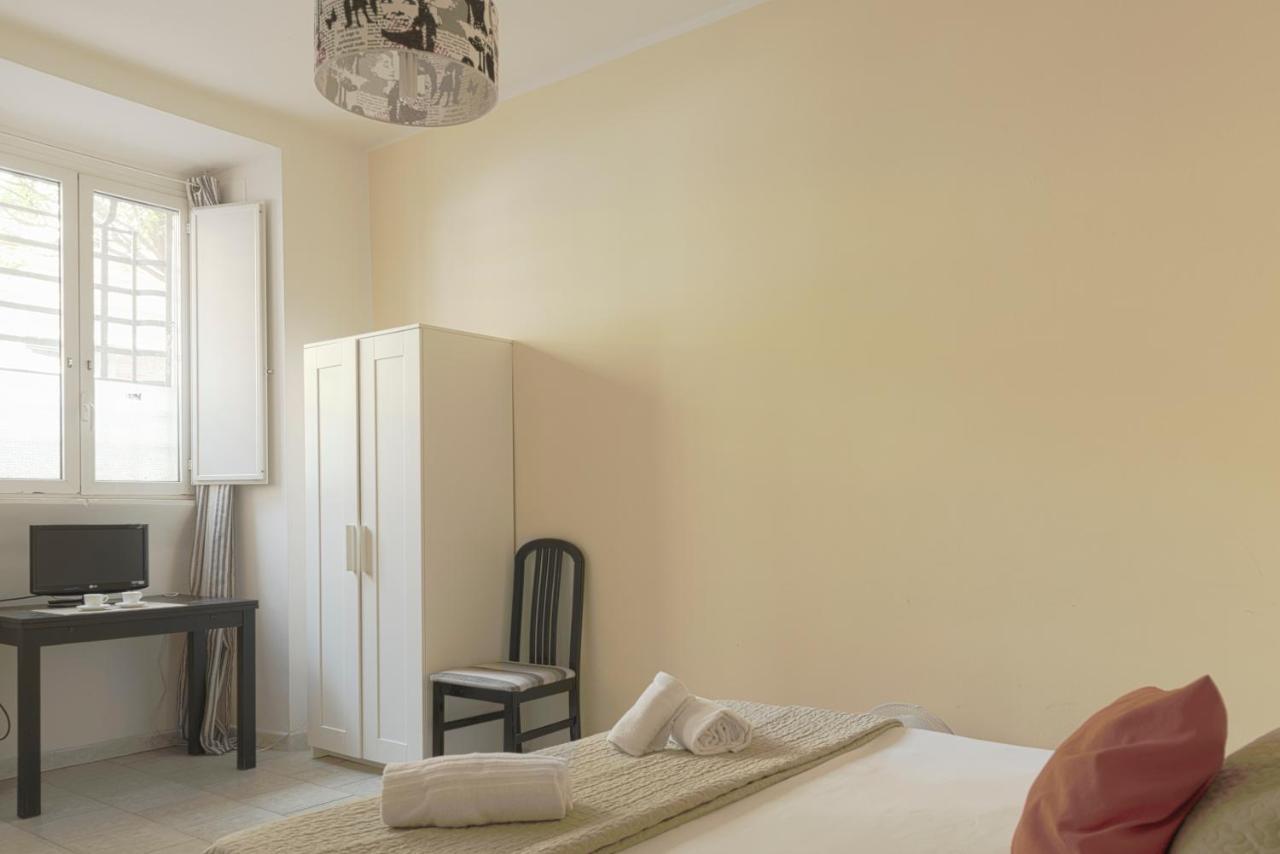 Al Colosseo 8 Bed and breakfast 3*
